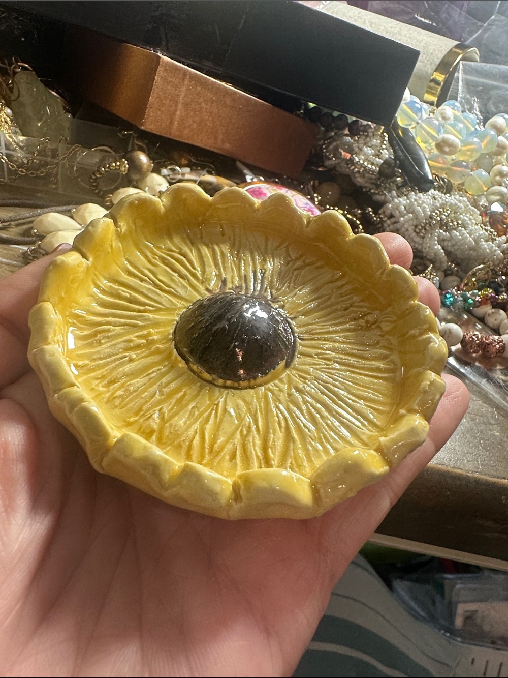 Handmade Sunflower Trinket Dish -pottery hand made by Lemon 🍋
